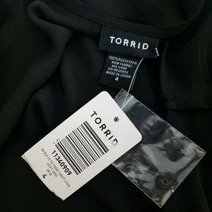 Torrid Women's Black Layered Top Plus Size 4X Ties at first layer  New With Tags